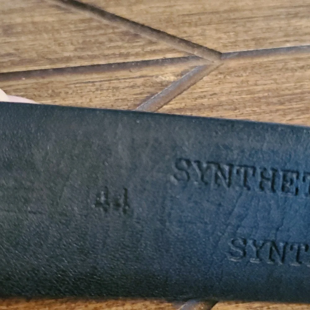Men's Black leather dress belt